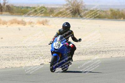 media/Apr-17-2022-CVMA (Sun) [[f474cfa795]]/Race 14 500 Supersport-350 Supersport (Holeshot)/